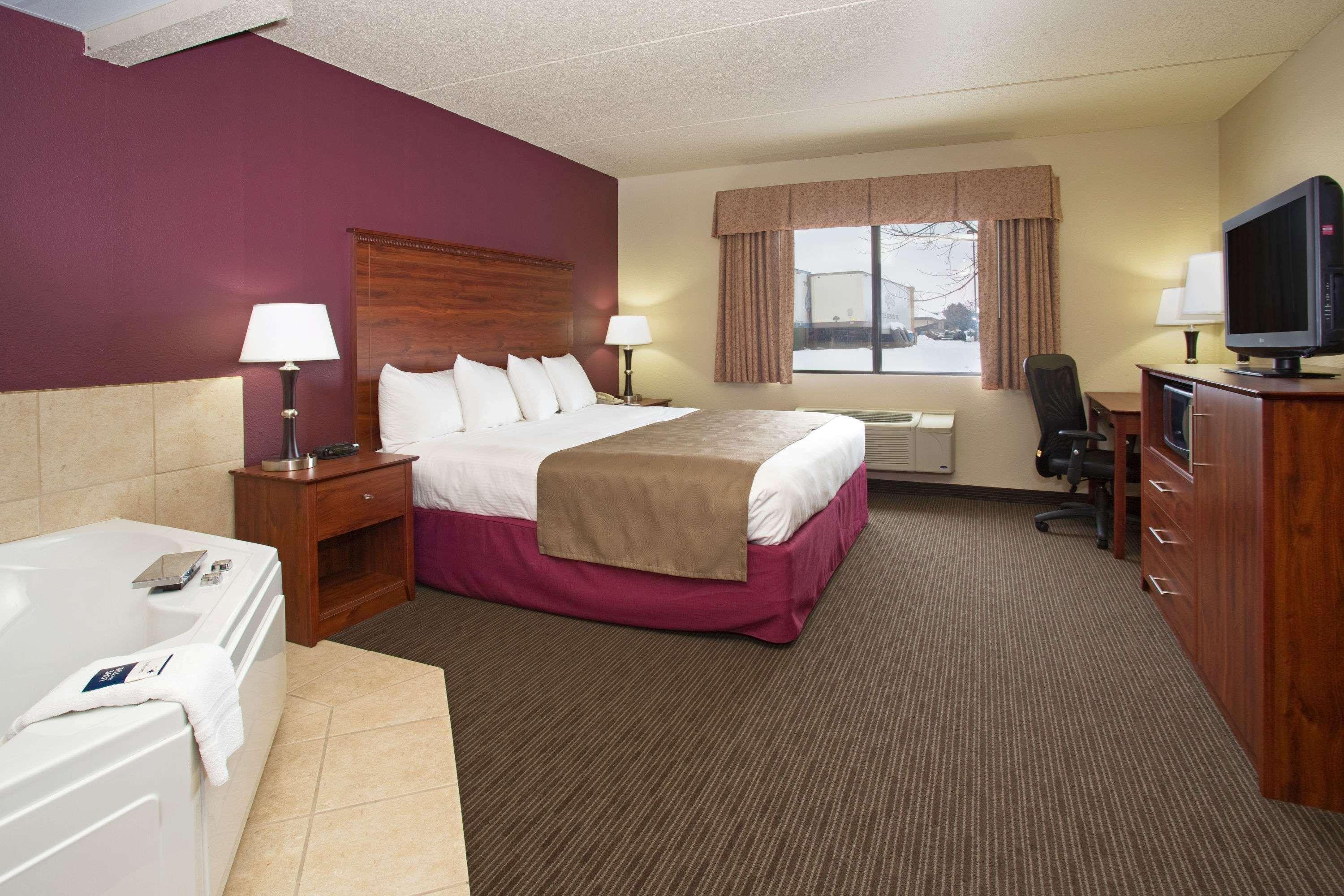 Americinn By Wyndham ניו לונדון מראה חיצוני תמונה