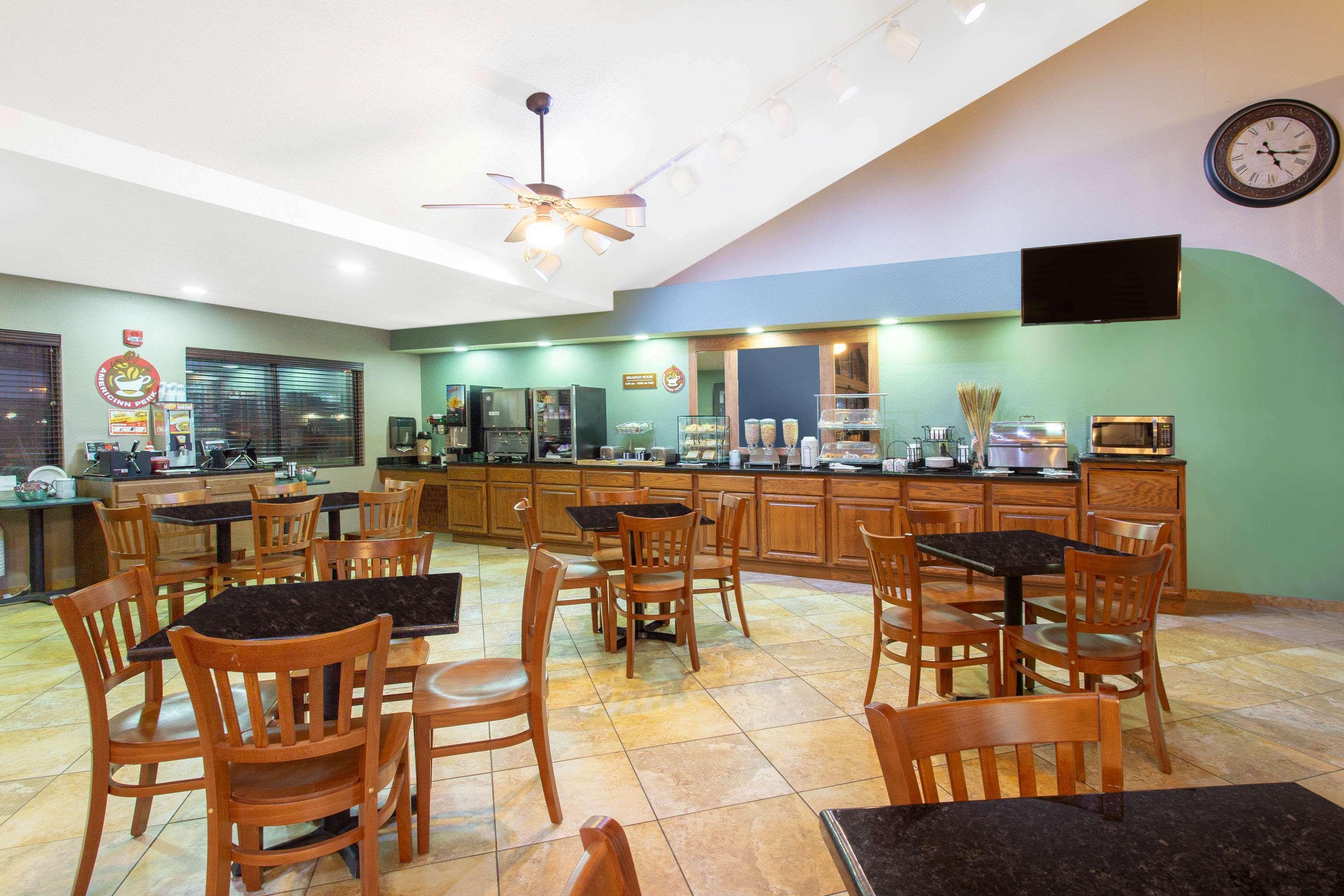Americinn By Wyndham ניו לונדון מראה חיצוני תמונה